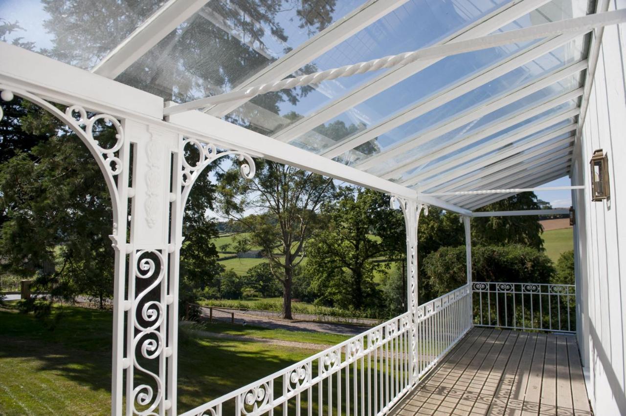 Villa The Westgate Charmouth Esterno foto