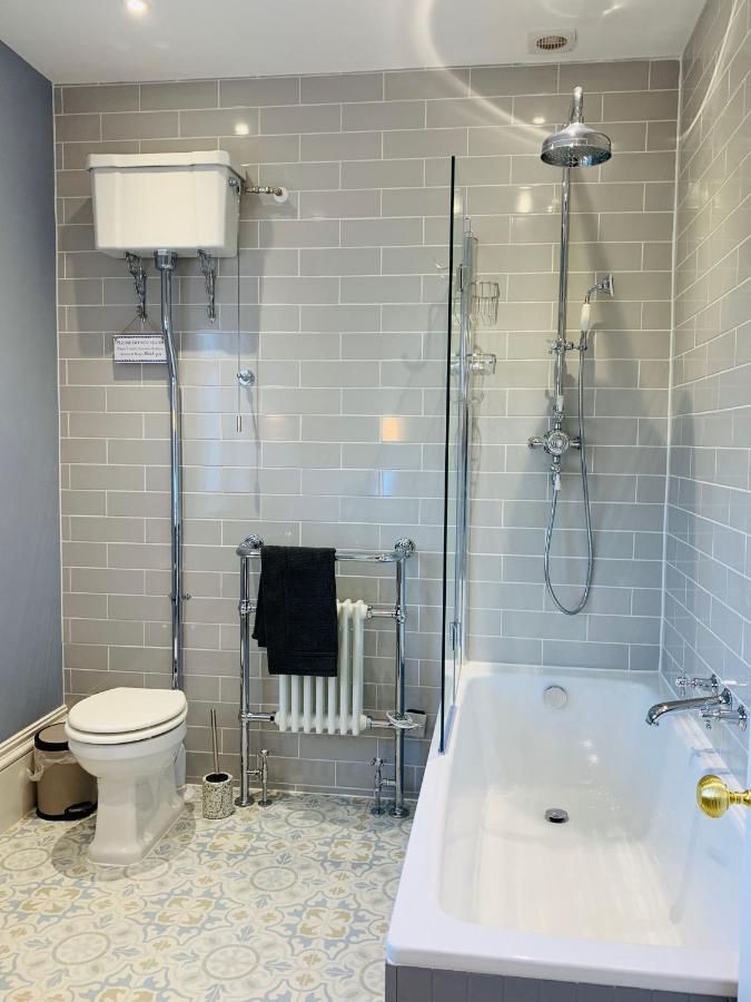 Villa The Westgate Charmouth Esterno foto
