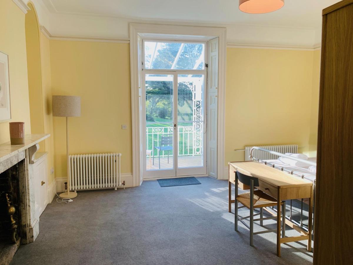 Villa The Westgate Charmouth Esterno foto