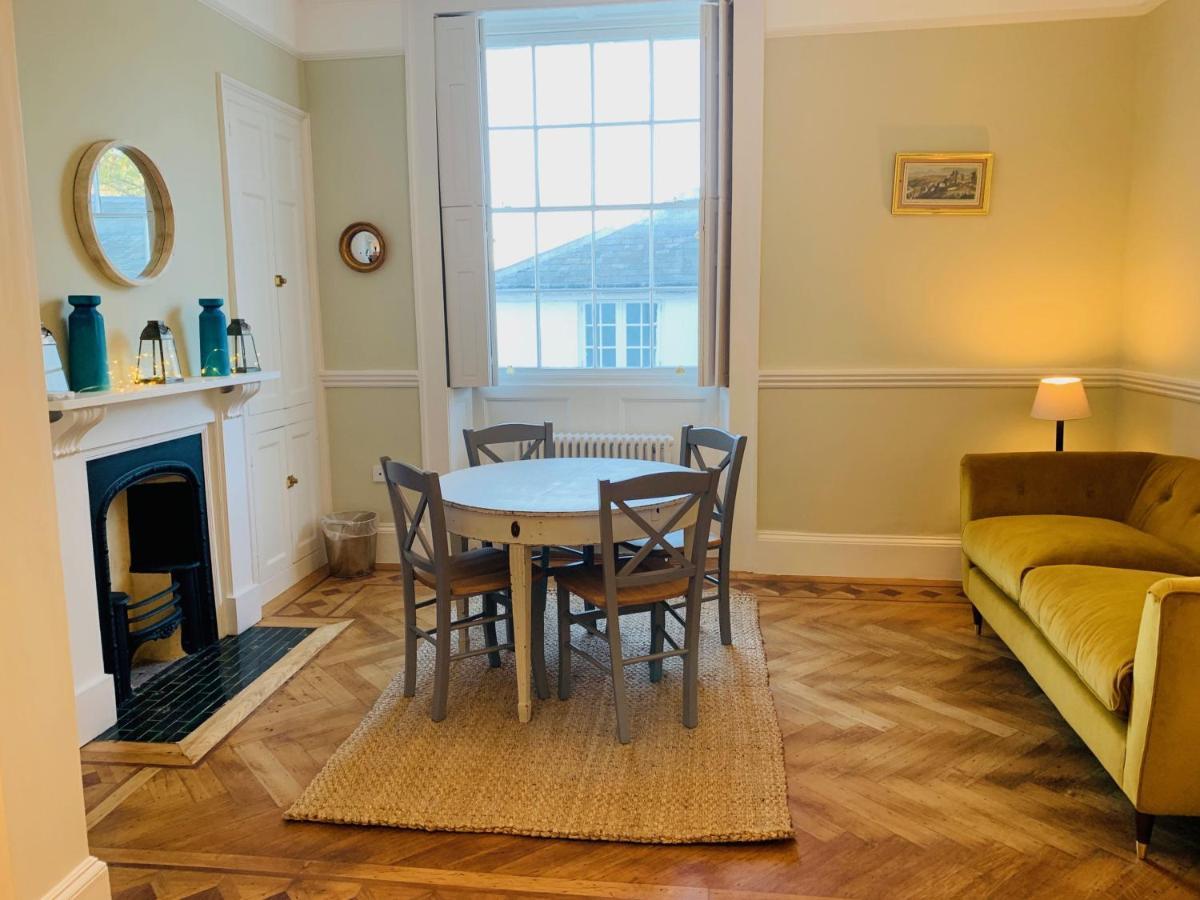 Villa The Westgate Charmouth Esterno foto