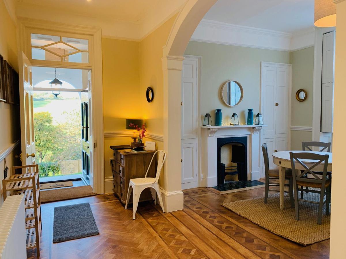 Villa The Westgate Charmouth Esterno foto